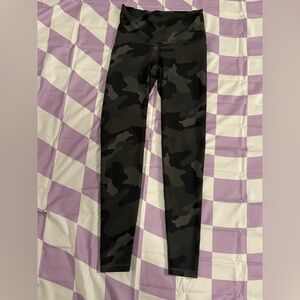 Old Navy Active PowerSoft High-Waisted Camo Leggings - Size Small